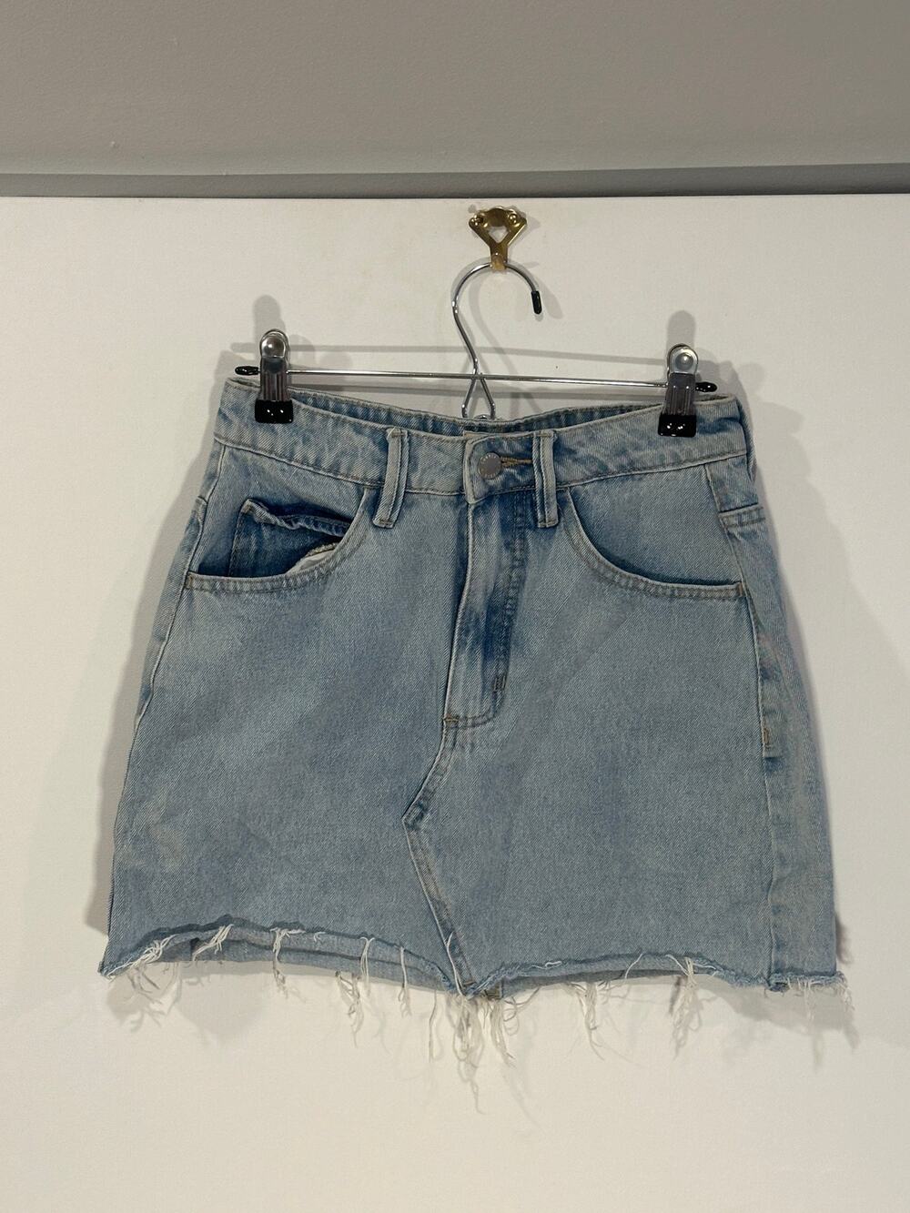 Ghanda Denim Light Wash Asymmetrical Cutoff Denim Mini Skirt Raw Frayed Hem Sz 6